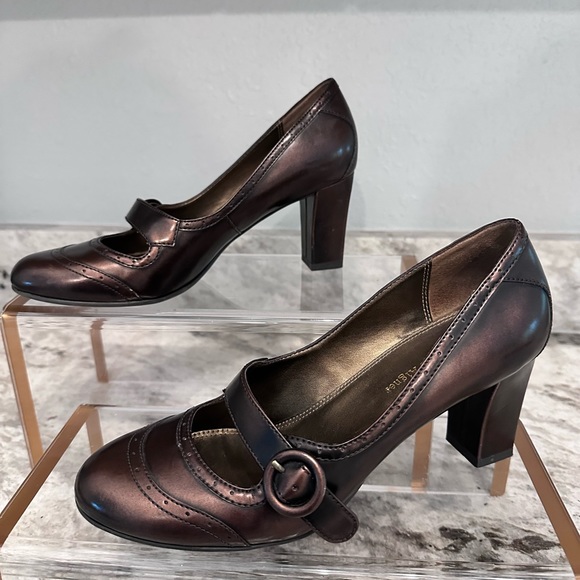 Etienne Aigner metallic Mary Janes size 7.5 - Picture 3 of 7